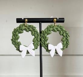 Wreath with white bow Clay Earrings - Green