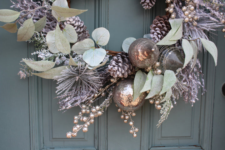Platinum Snow Berry Wreath