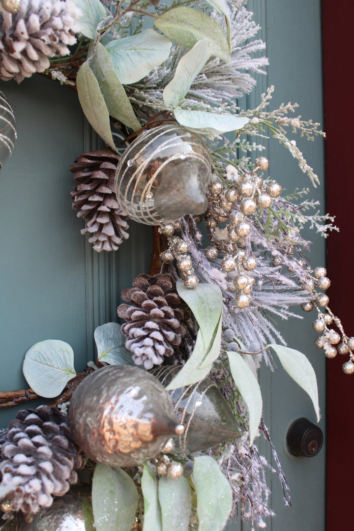 Platinum Snow Berry Wreath