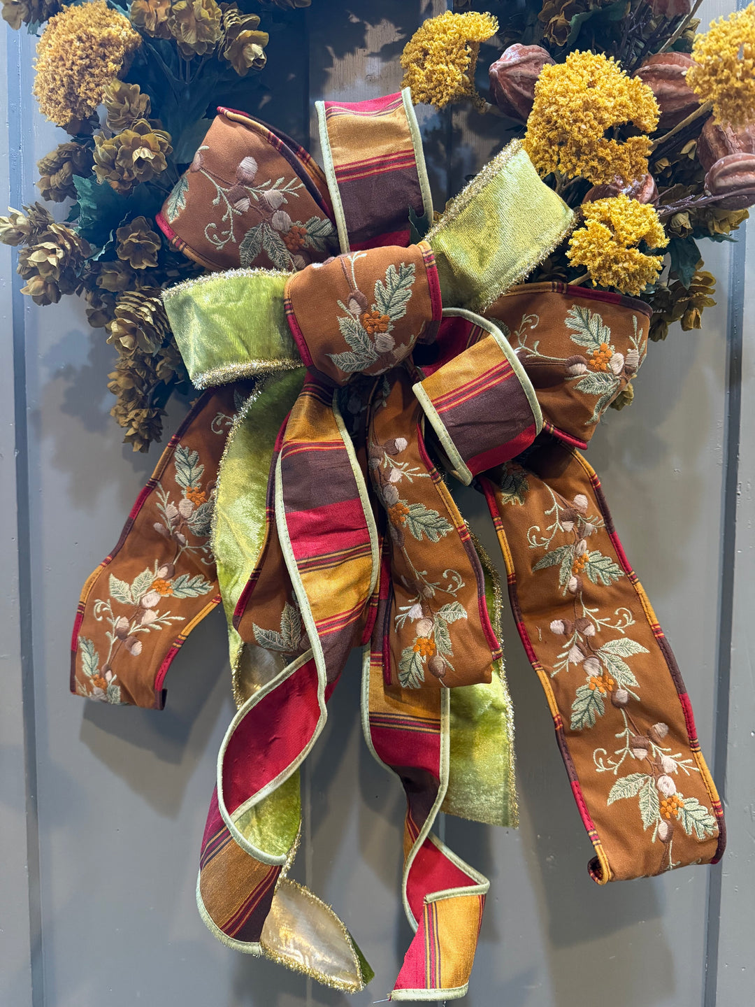 Hops Yarrow Nut Wreath -Custom Bow- Dk Green Leaf - 24"