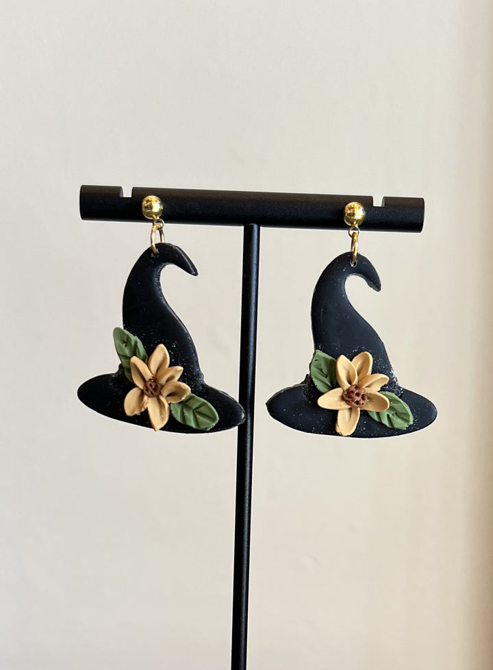 Sunflower Witch Hat Earrings-gold