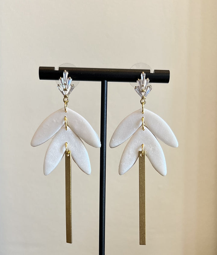 Wislow Earrings-pearl-gold